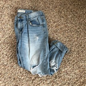BULLHEAD Skinny boyfriend distressed jeans